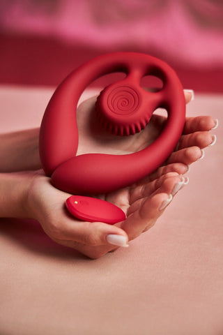SVibe Snail GIZI Duo Couples Stimulator - Burgundy