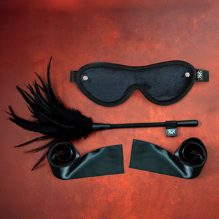 SEI MIO - Strict Tease - Ribbon Ties  Blindfold and Tickler Kit
